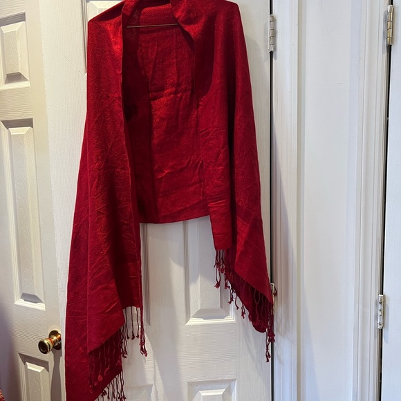 Burgundy Pashmina scarf - Picture 2 of 4